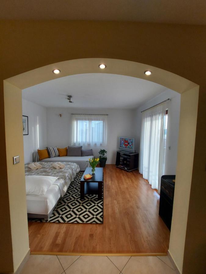 Apartments Gracia & Toni Trogir Extérieur photo