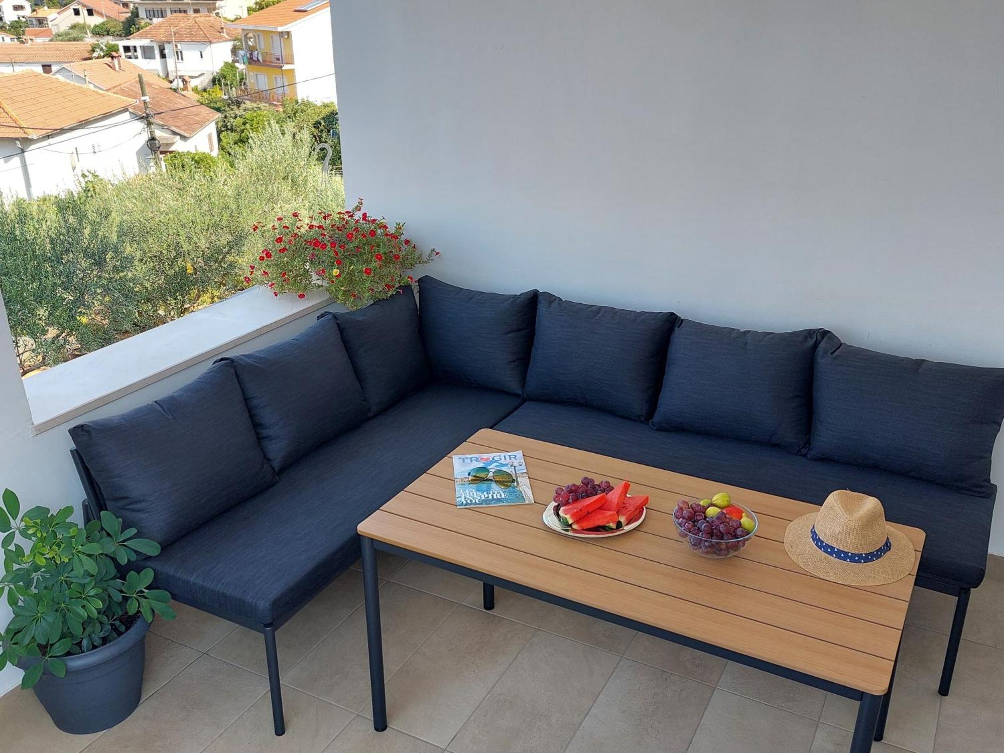 Apartments Gracia & Toni Trogir Extérieur photo